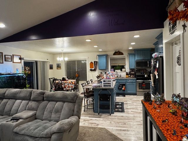 729 E 480 N, Hyde Park, UT 84318