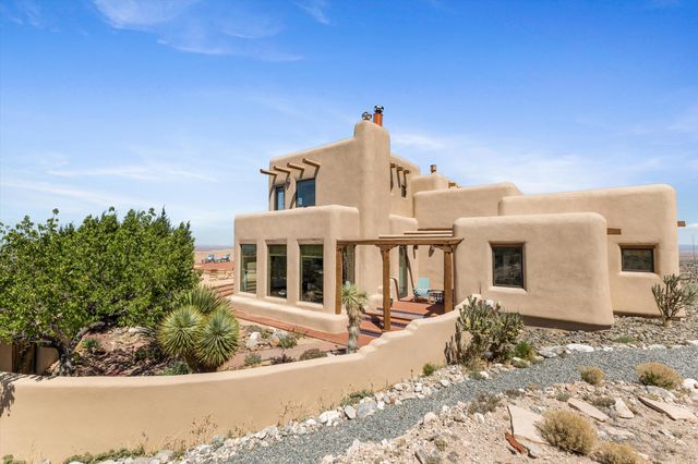 85 Overlook Drive, Placitas, NM 87043