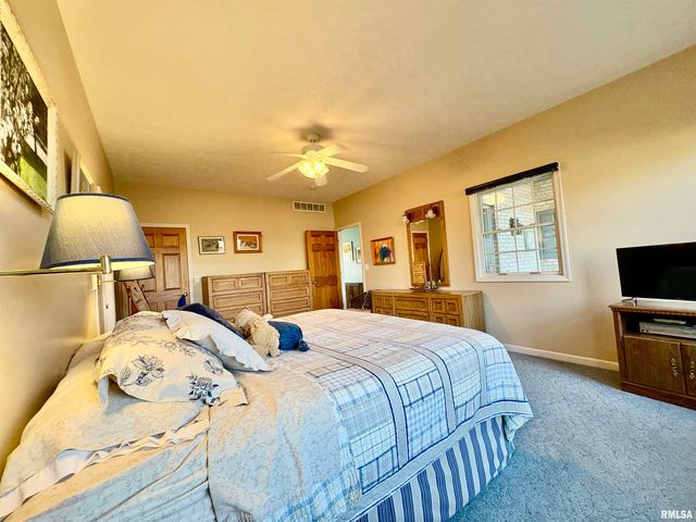 109 ADELE Court, Jacksonville, IL 62650