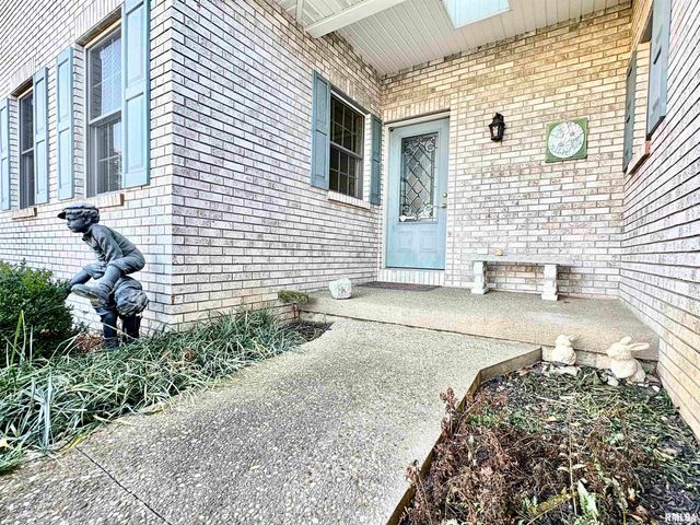 109 ADELE Court, Jacksonville, IL 62650