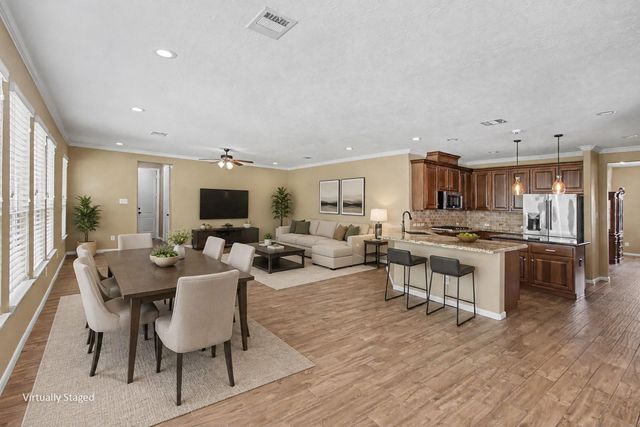 52 La Jolla Circle, Montgomery, TX 77356