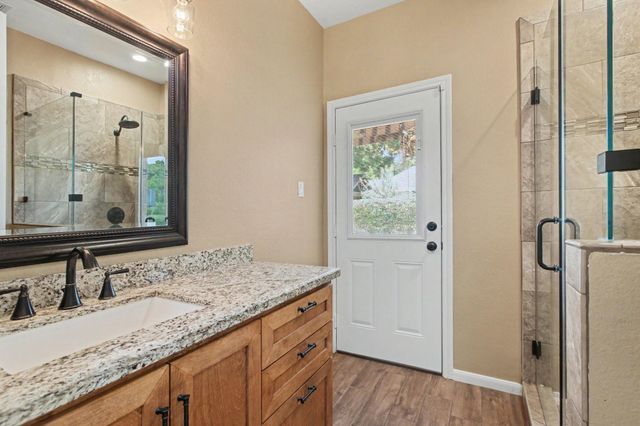 52 La Jolla Circle, Montgomery, TX 77356