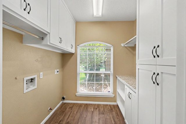 52 La Jolla Circle, Montgomery, TX 77356