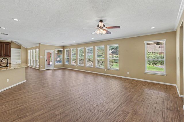 52 La Jolla Circle, Montgomery, TX 77356