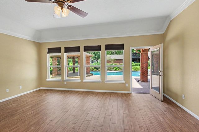 52 La Jolla Circle, Montgomery, TX 77356