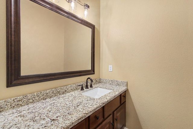 52 La Jolla Circle, Montgomery, TX 77356