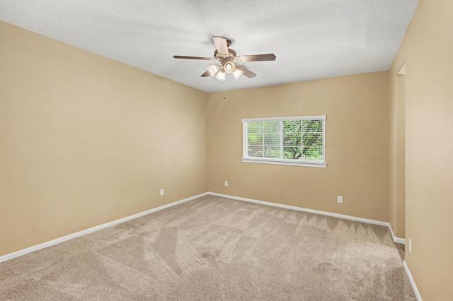 52 La Jolla Circle, Montgomery, TX 77356