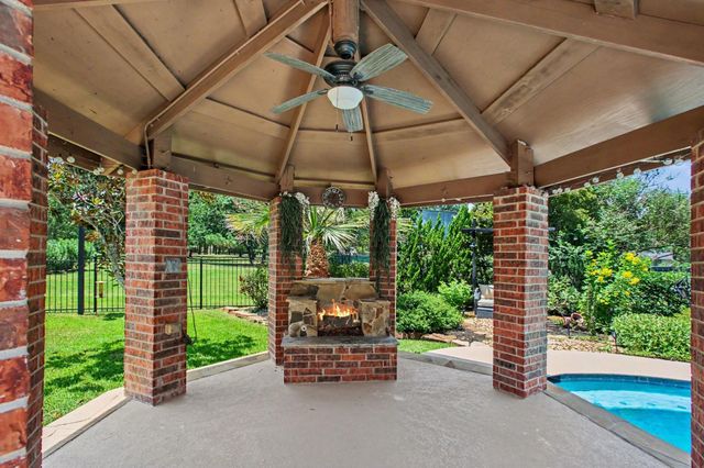 52 La Jolla Circle, Montgomery, TX 77356