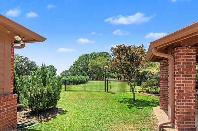 52 La Jolla Circle, Montgomery, TX 77356