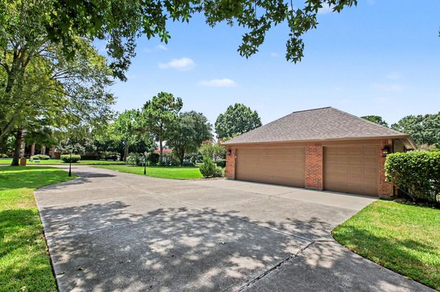 52 La Jolla Circle, Montgomery, TX 77356
