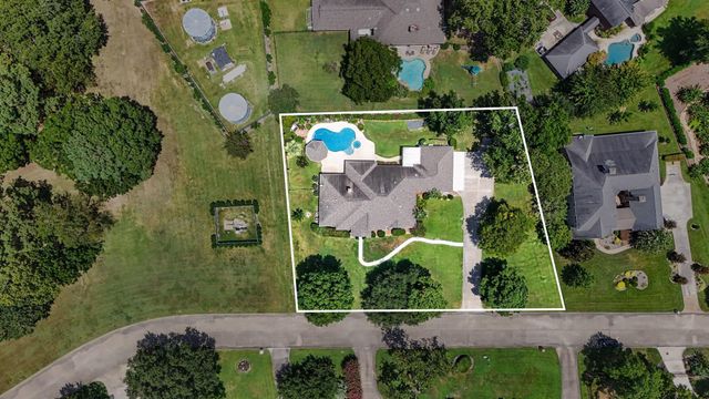 52 La Jolla Circle, Montgomery, TX 77356