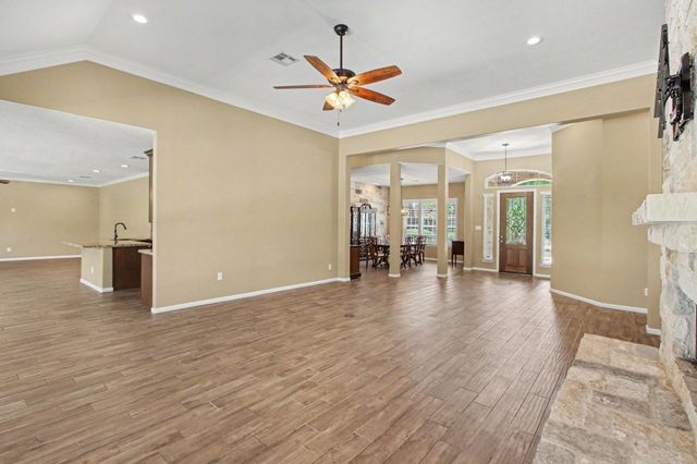 52 La Jolla Circle, Montgomery, TX 77356