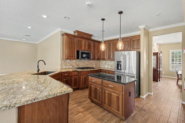 52 La Jolla Circle, Montgomery, TX 77356