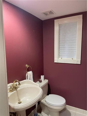 2516 Brookfield Drive W, Mobile, AL 36693