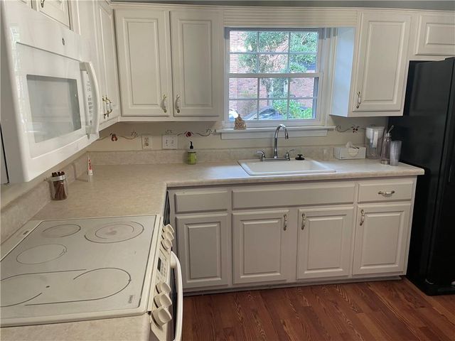 2516 Brookfield Drive W, Mobile, AL 36693