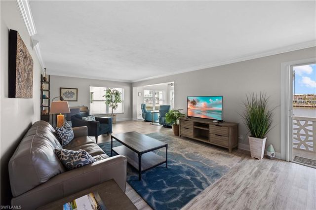 1100 8th AVE S 226G, Naples, FL 34102