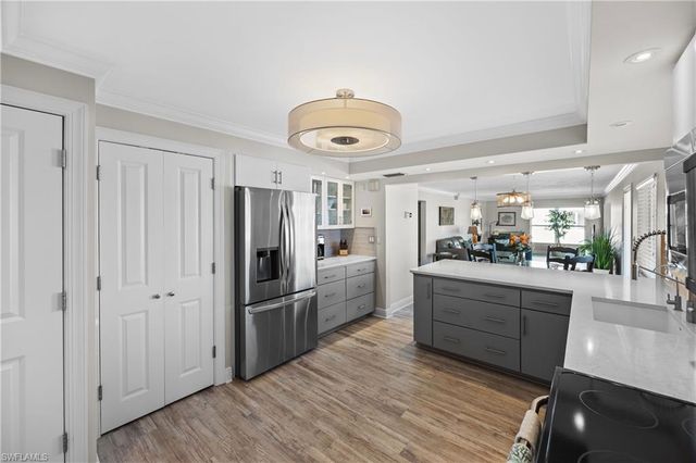 1100 8th AVE S 226G, Naples, FL 34102