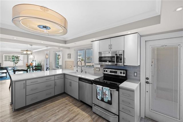 1100 8th AVE S 226G, Naples, FL 34102