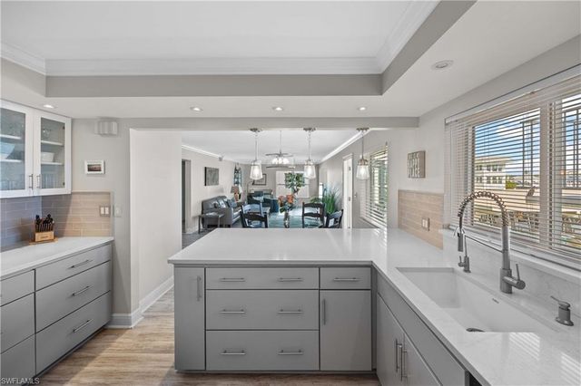 1100 8th AVE S 226G, Naples, FL 34102