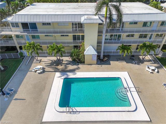 1100 8th AVE S 226G, Naples, FL 34102