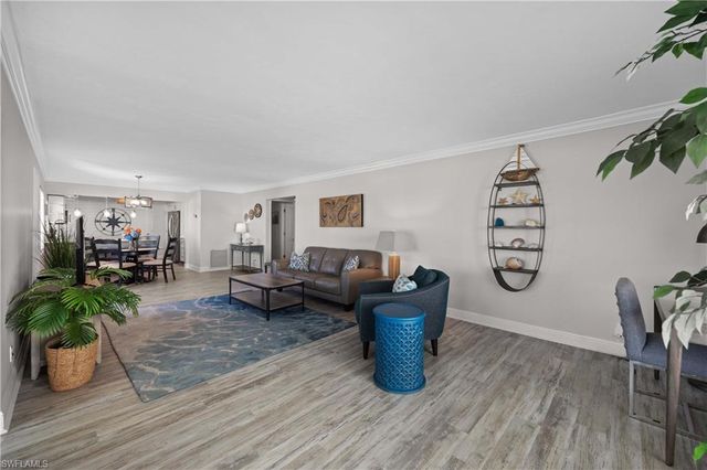 1100 8th AVE S 226G, Naples, FL 34102