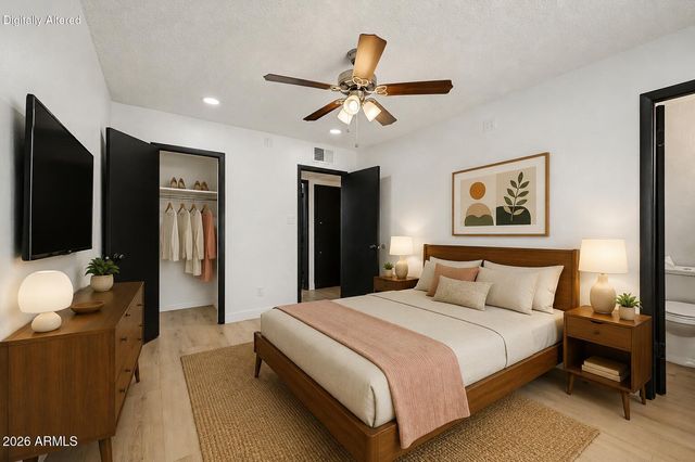 6727 W PIERSON Street, Phoenix, AZ 85033