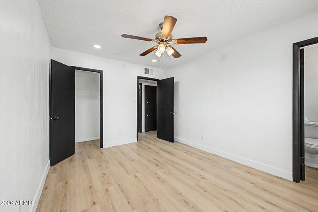 6727 W PIERSON Street, Phoenix, AZ 85033