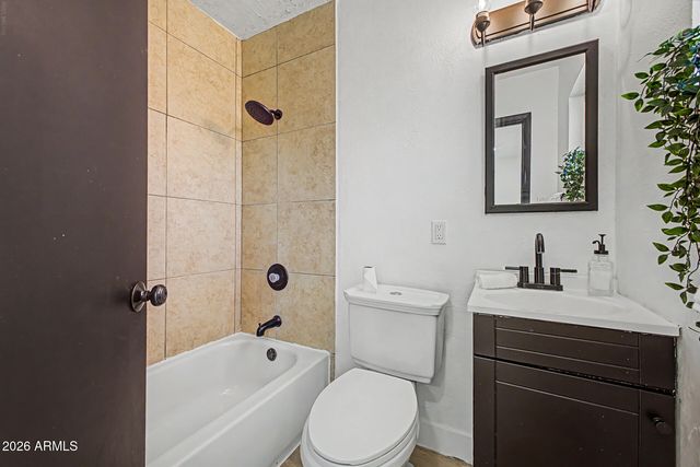 6727 W PIERSON Street, Phoenix, AZ 85033