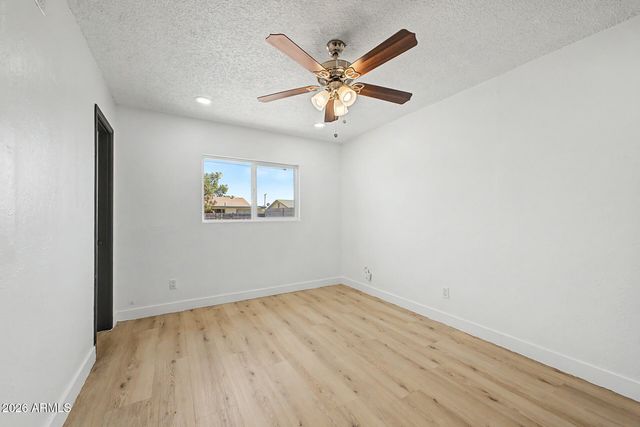 6727 W PIERSON Street, Phoenix, AZ 85033