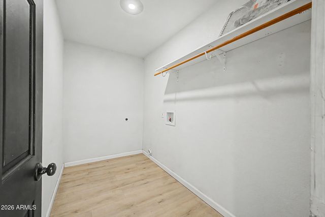 6727 W PIERSON Street, Phoenix, AZ 85033