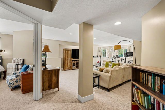 275 Boulder Drive, Norton Shores City, MI 49444
