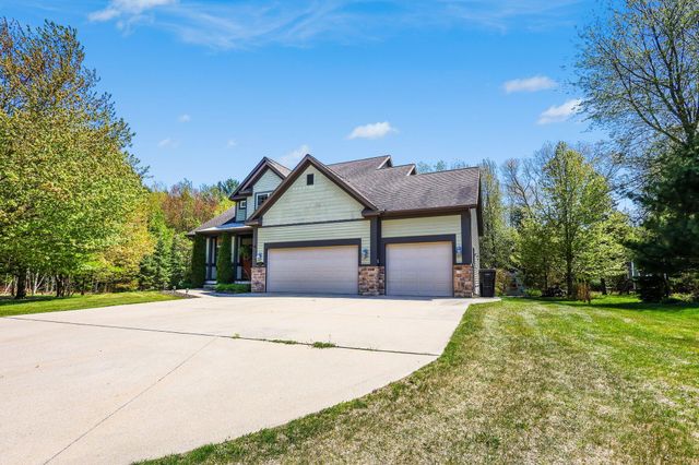 275 Boulder Drive, Norton Shores City, MI 49444