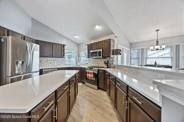 1914 Glen Meadows Circle, Melbourne, FL 32935