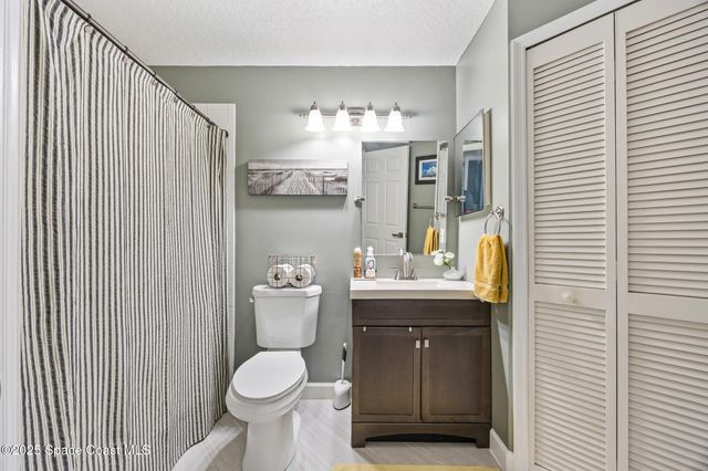 1914 Glen Meadows Circle, Melbourne, FL 32935