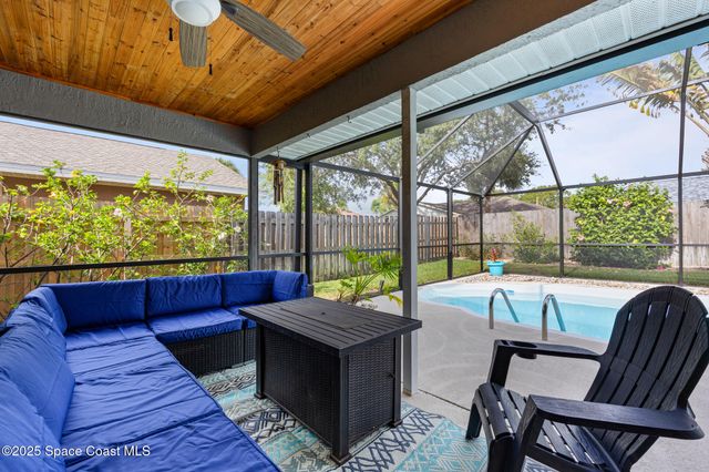 1914 Glen Meadows Circle, Melbourne, FL 32935