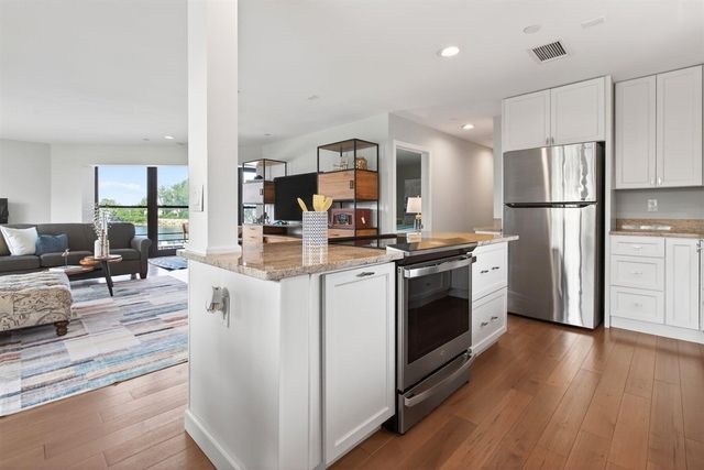 250 Water Street C, Saint Joseph, MI 49085