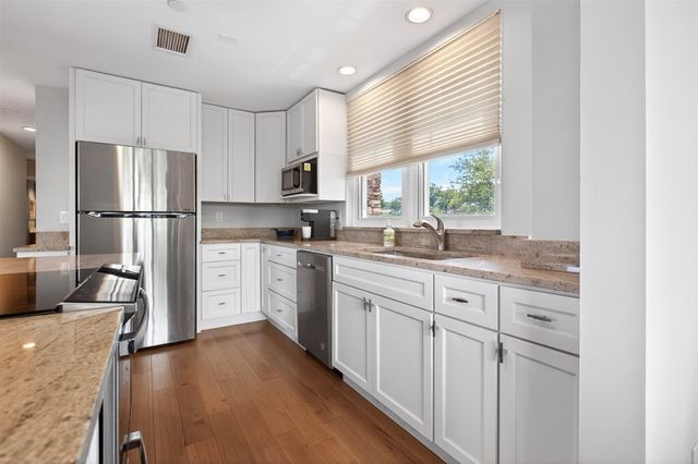 250 Water Street C, Saint Joseph, MI 49085