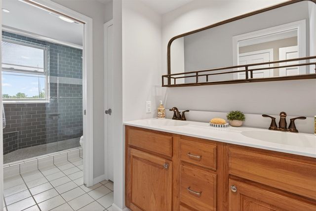 250 Water Street C, Saint Joseph, MI 49085