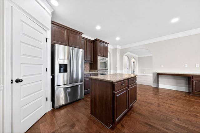 29 Sword Street, Fort Mitchell, AL 36856