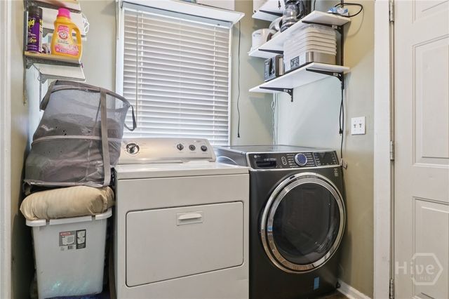 545 E Macon Street, Savannah, GA 31401