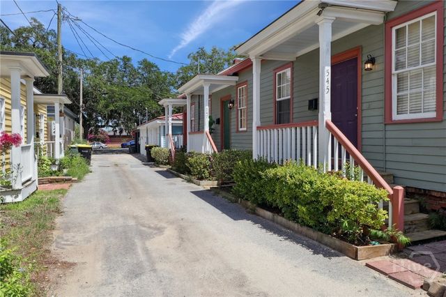 545 E Macon Street, Savannah, GA 31401