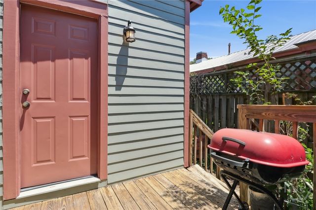 545 E Macon Street, Savannah, GA 31401