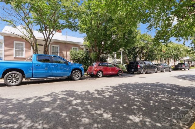 545 E Macon Street, Savannah, GA 31401