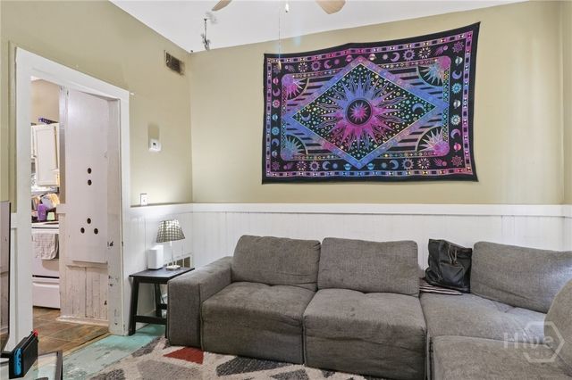 545 E Macon Street, Savannah, GA 31401