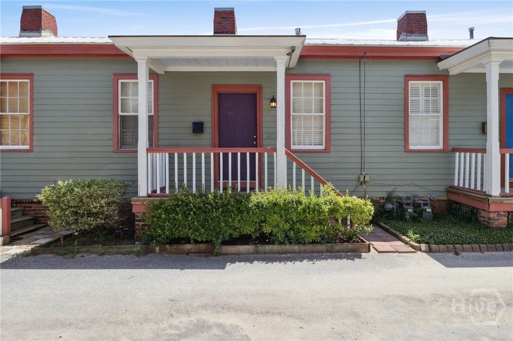 545 E Macon Street, Savannah, GA 31401