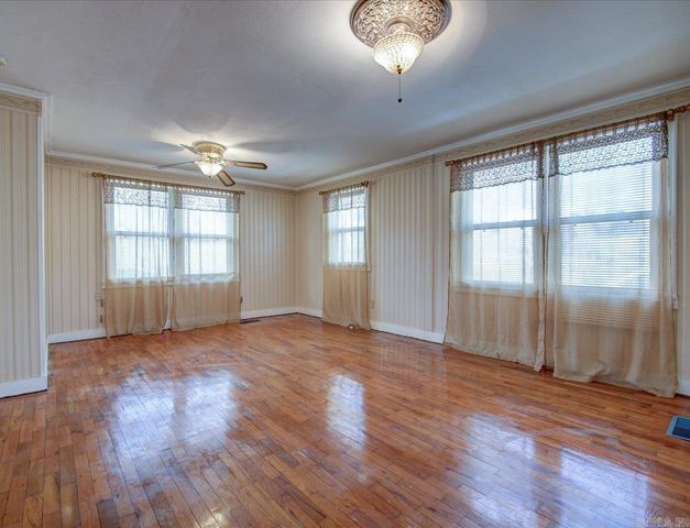 117 Waverly Street, Hot Springs, AR 71913