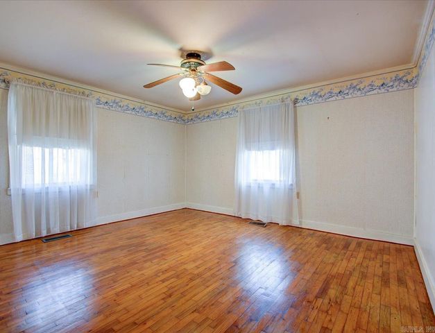 117 Waverly Street, Hot Springs, AR 71913