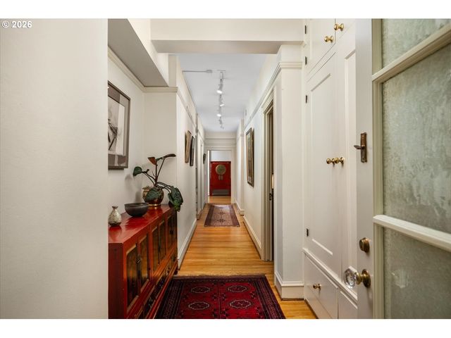1209 Sw 6TH Ave, Portland, OR 97204
