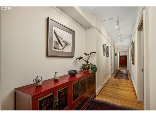 1209 Sw 6TH Ave, Portland, OR 97204