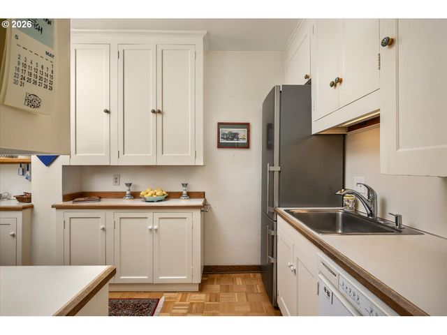 1209 Sw 6TH Ave, Portland, OR 97204